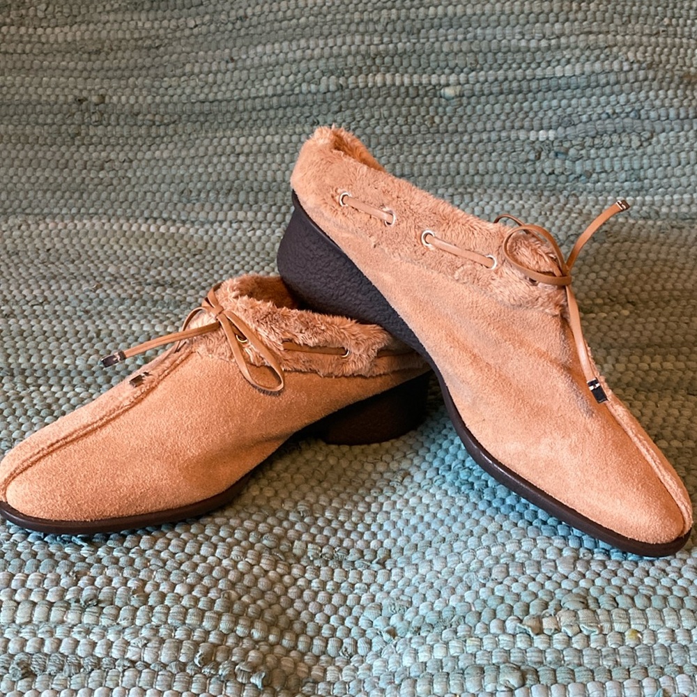 NEW—-NY Transit Tan Suede Shearling-Lined Shoes